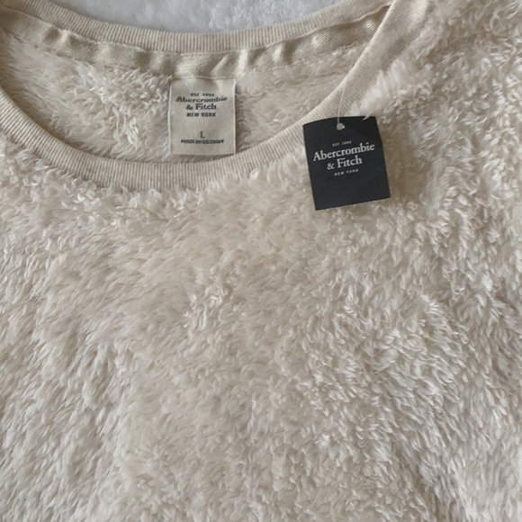 Abercrombie & Fitch Sherpa Cropped Pullover Crew - Picture 2 of 4